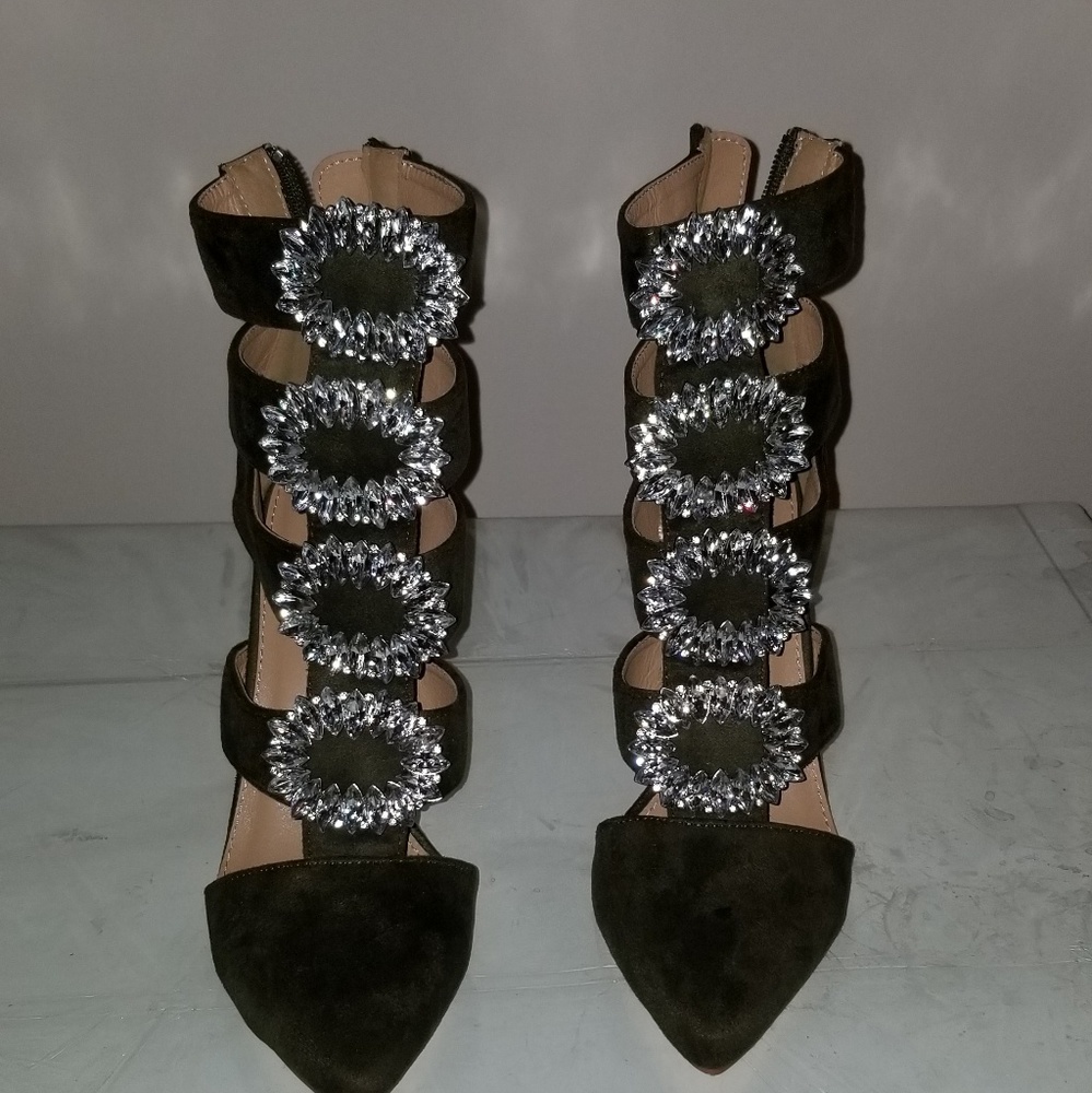 Olive Women High Heel shoe size 7